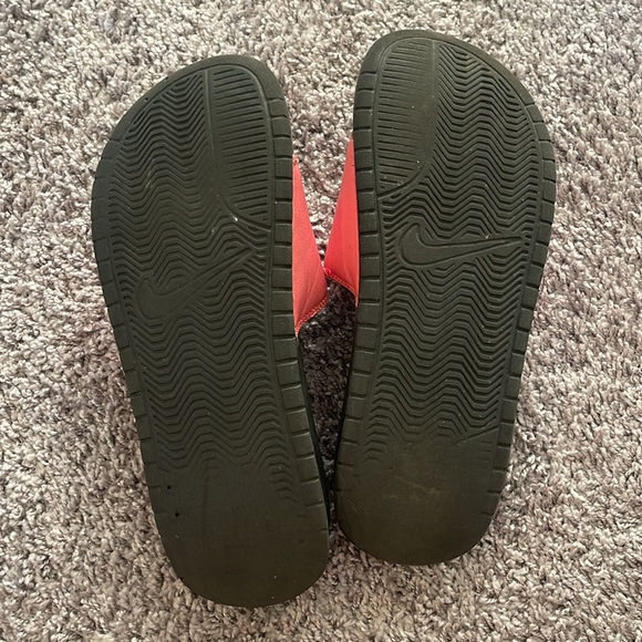 Women's Nike Pink Slides - Picture 5 of 6